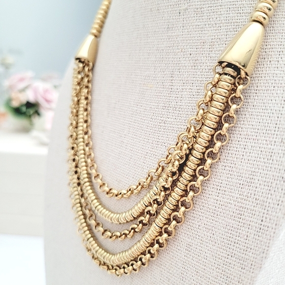 VINTAGE Monet multi-strand bib gold tone necklace - Picture 5 of 7